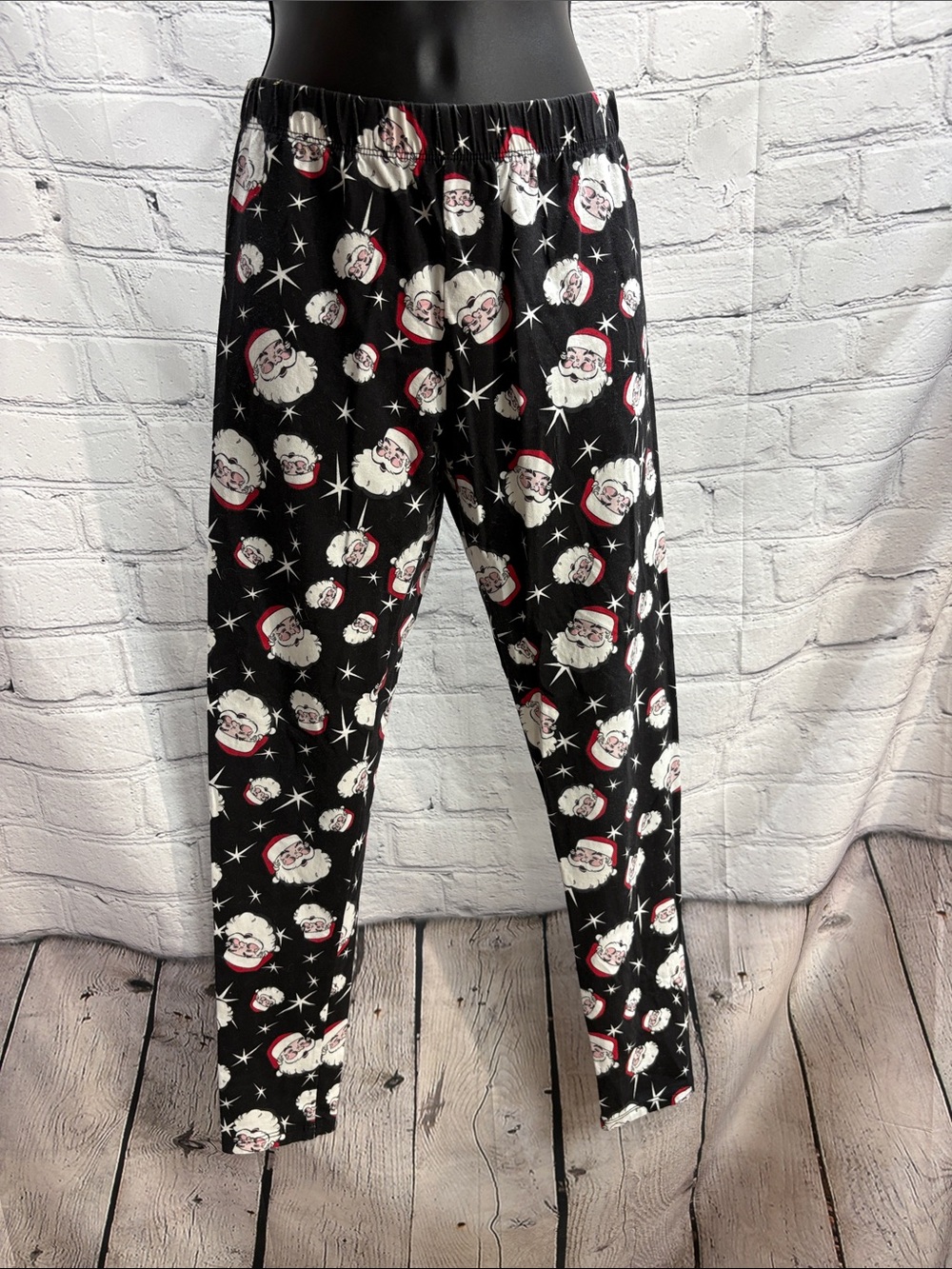 No Boundaries Black Santa Face Holiday Leggings
